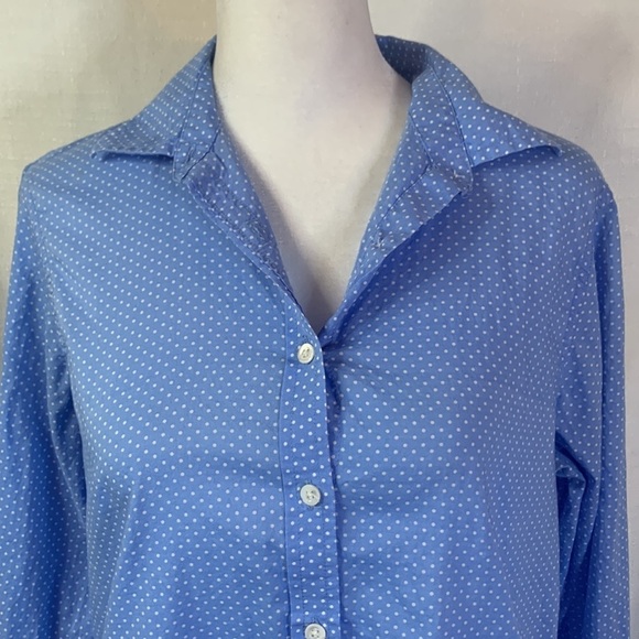 Gap Fitted Blue and White Polka Dot Button Down - Picture 5 of 13